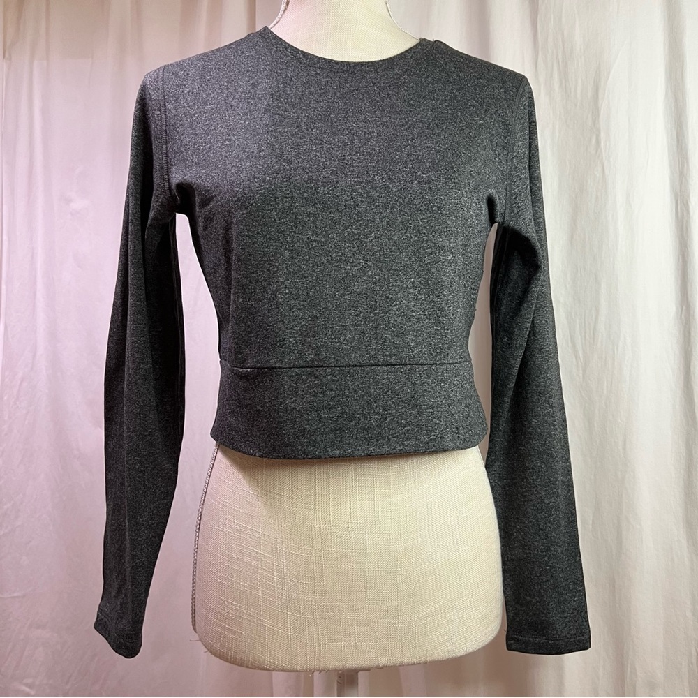 NWOT Old Navy Active CozeCore Soft Tech Long sleeve Crop Top Black Jack Gray Sma